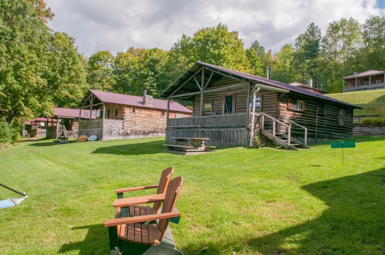 Mountain Lake Cottages Westmore Esterno foto