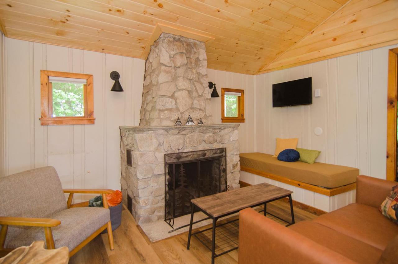 Mountain Lake Cottages Westmore Esterno foto