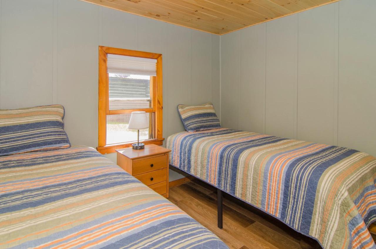 Mountain Lake Cottages Westmore Esterno foto