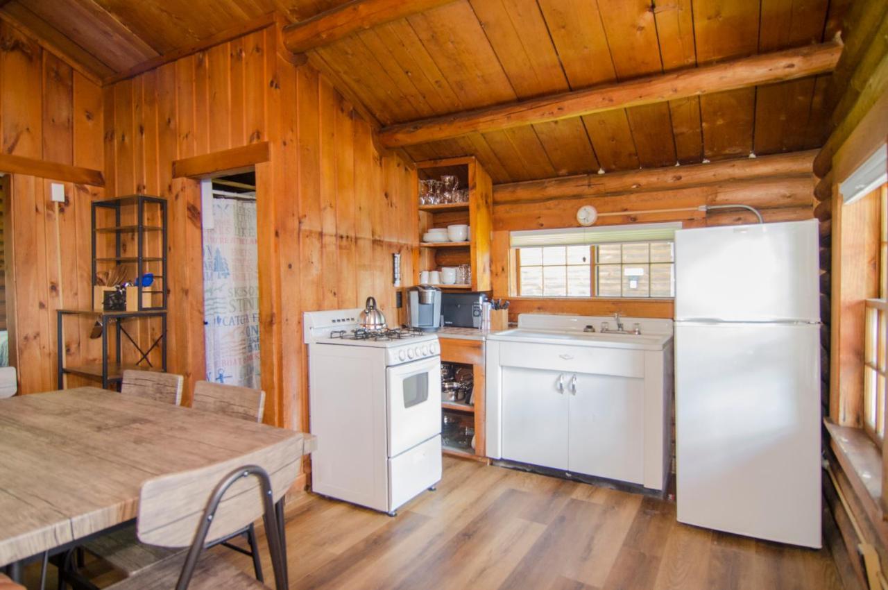 Mountain Lake Cottages Westmore Esterno foto