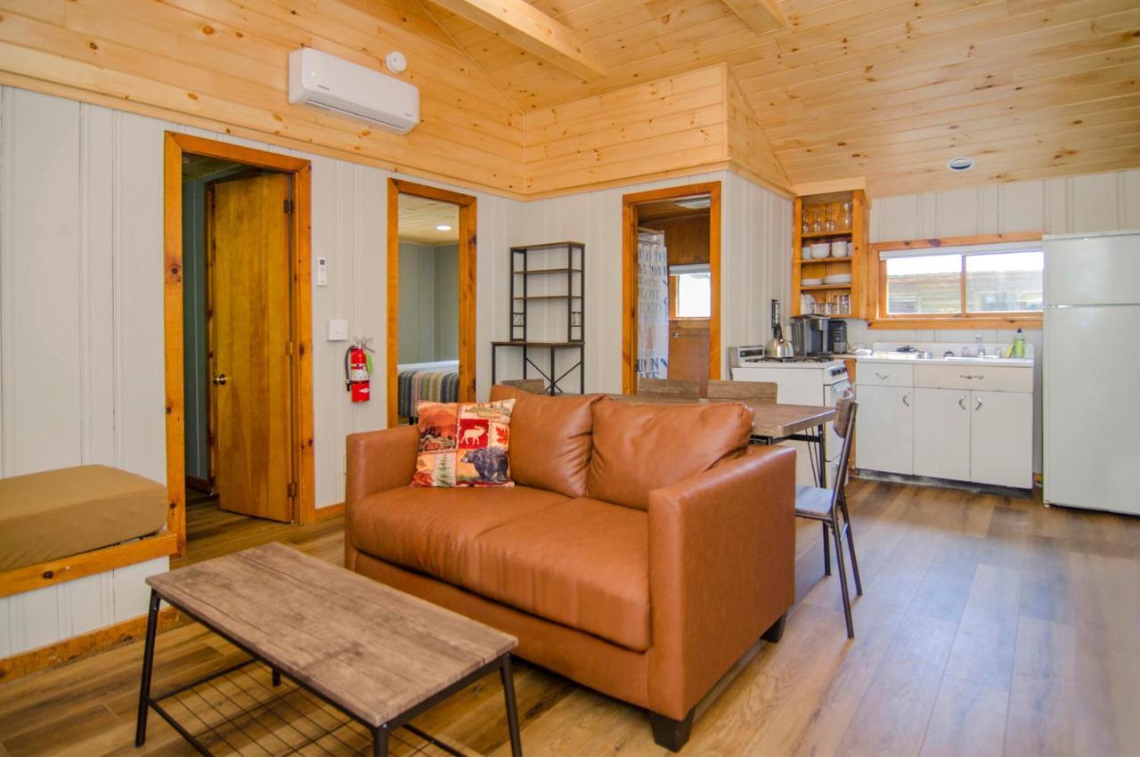 Mountain Lake Cottages Westmore Esterno foto