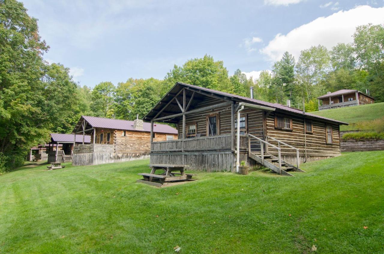 Mountain Lake Cottages Westmore Esterno foto