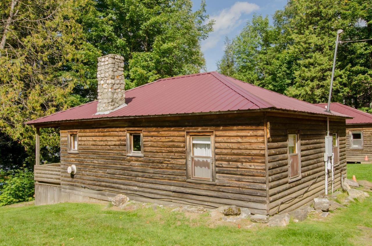 Mountain Lake Cottages Westmore Esterno foto