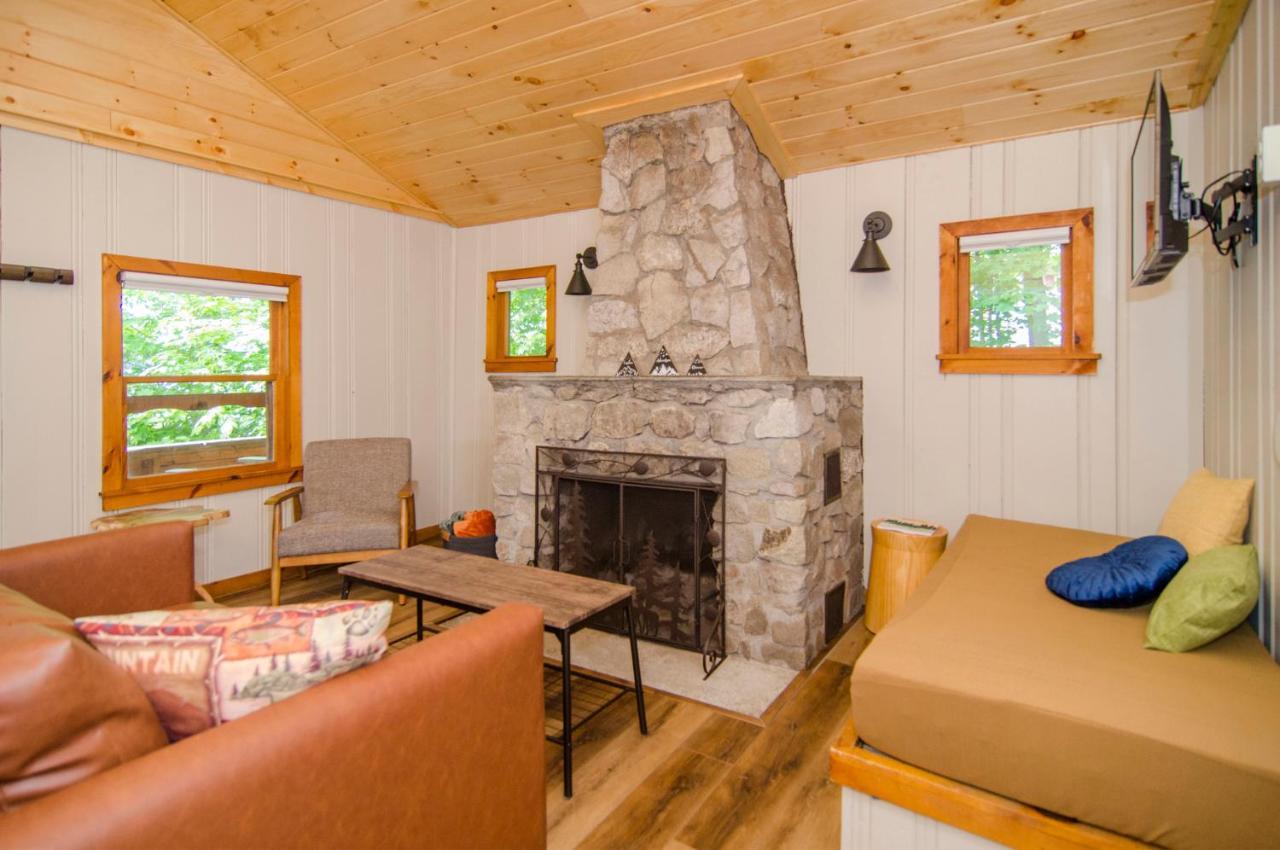 Mountain Lake Cottages Westmore Esterno foto