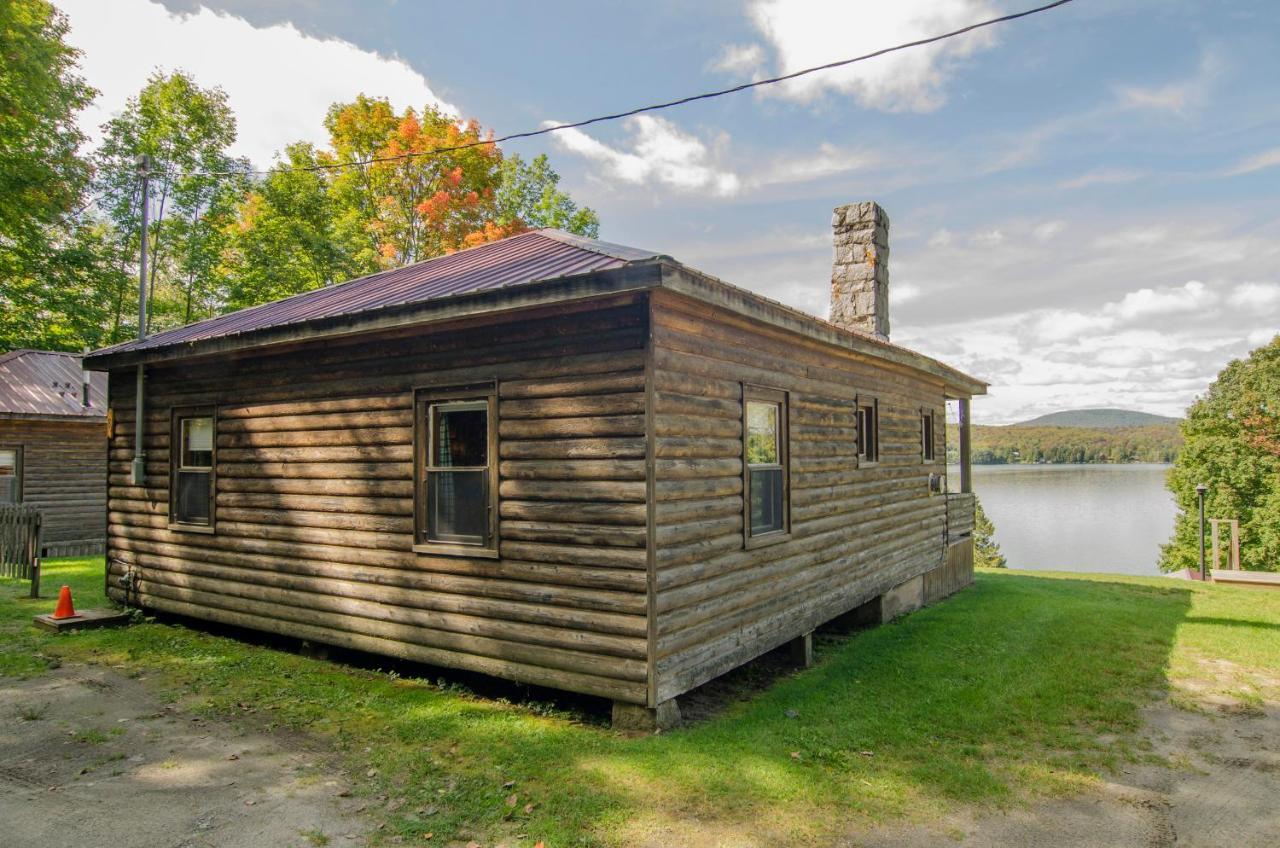 Mountain Lake Cottages Westmore Esterno foto