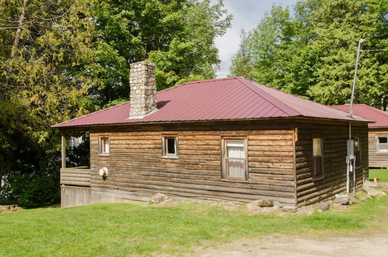 Mountain Lake Cottages Westmore Esterno foto