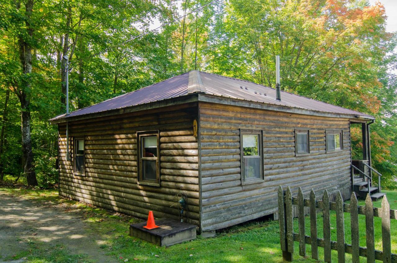 Mountain Lake Cottages Westmore Esterno foto