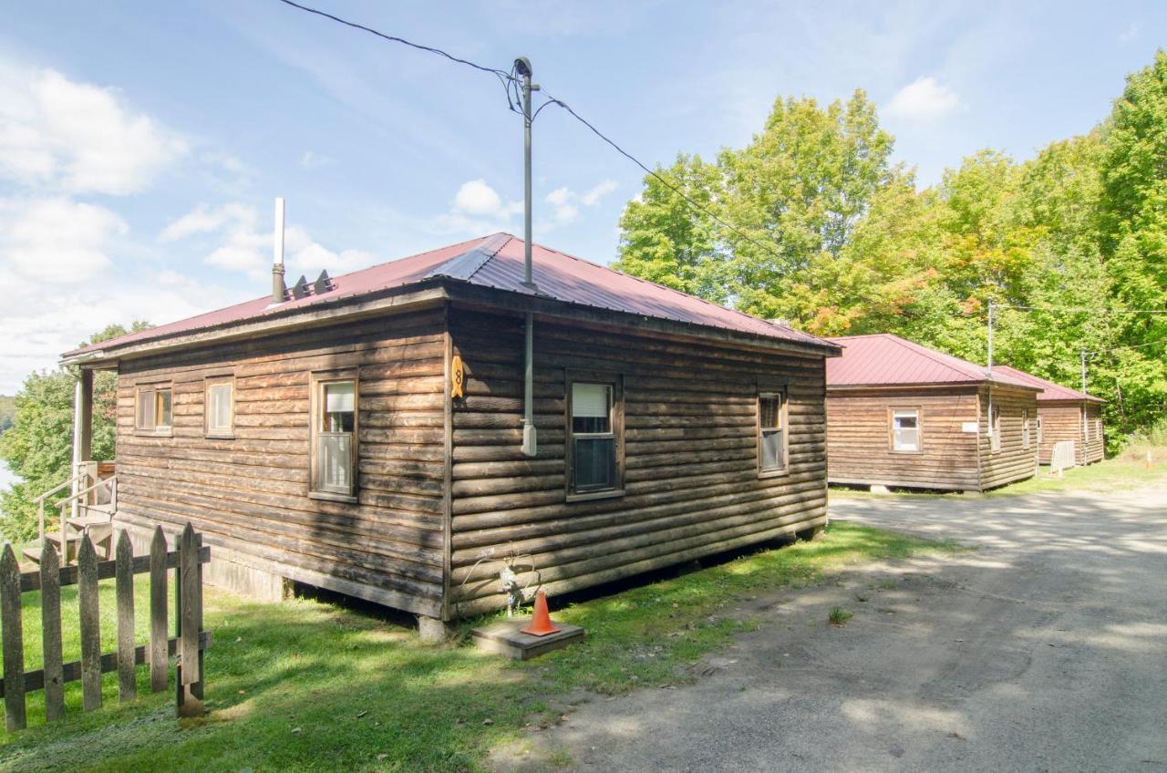 Mountain Lake Cottages Westmore Esterno foto
